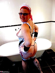 naughty maid pics
